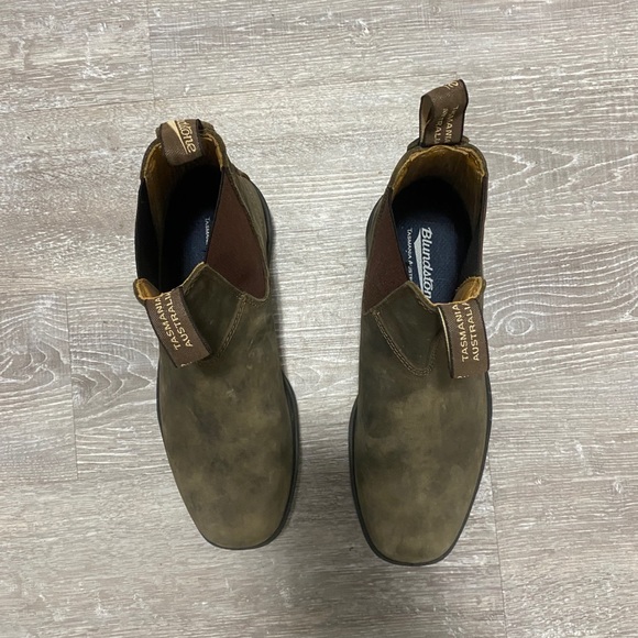 Brown Blundstones - Picture 3 of 4